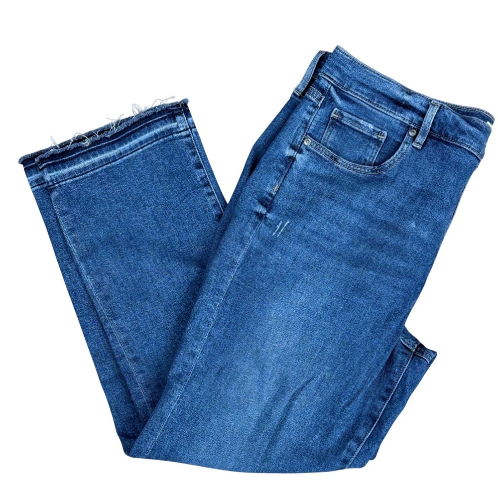 LOFT Flare Crop Jeans Womens 32/14
Raw Hem Trendy Chic